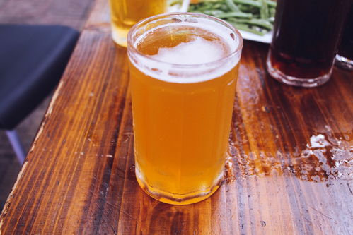 扎啤免費(fèi)喝！樂山老板豪氣請(qǐng)客，酒精飲料全免引熱議